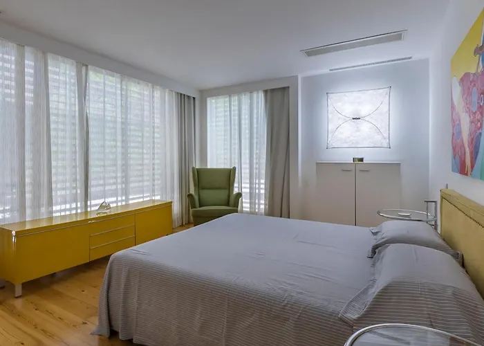 Apartment Stunning With Pool Alcabideche